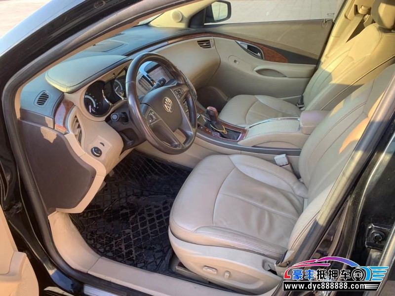 11年别克君越轿车抵押车出售