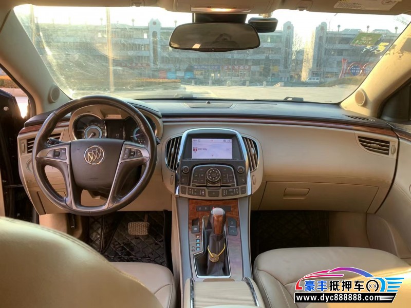 11年别克君越轿车抵押车出售