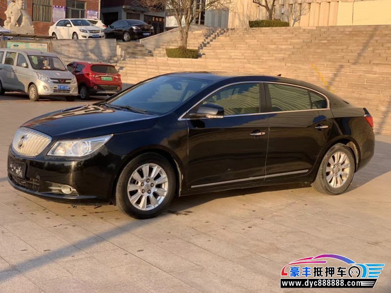 11年别克君越轿车抵押车出售