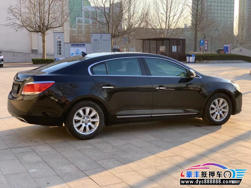 11年别克君越轿车抵押车出售