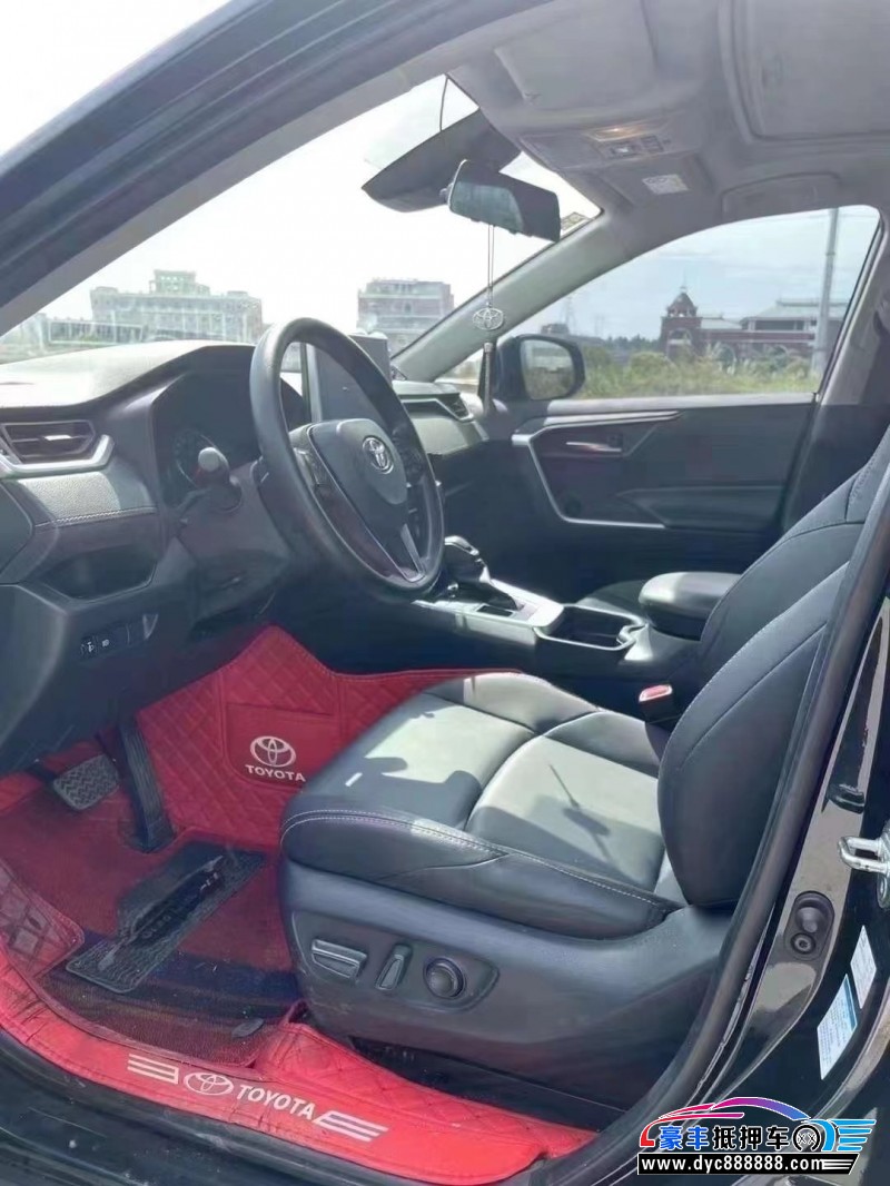 20年丰田威兰达SUV抵押车出售