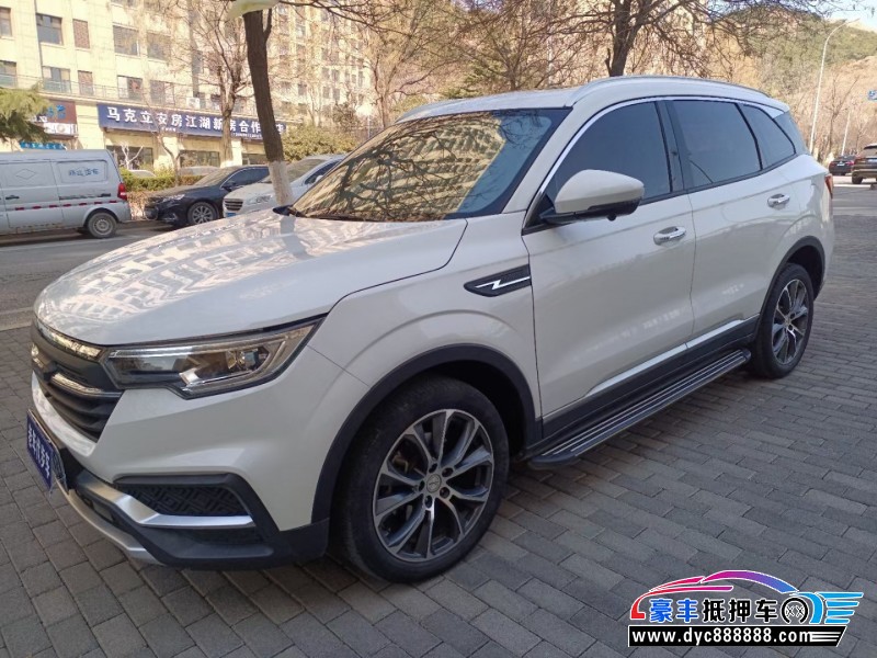 18年众泰T500轿车抵押车出售