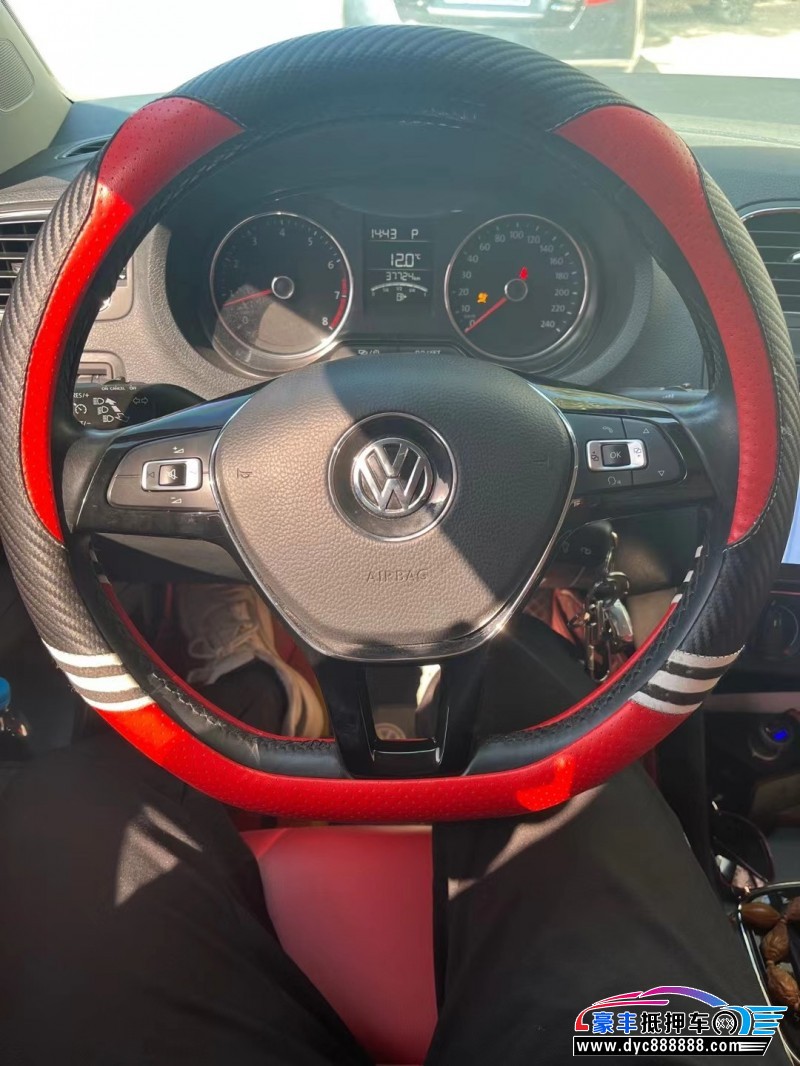 17年大众poloSUV抵押车出售