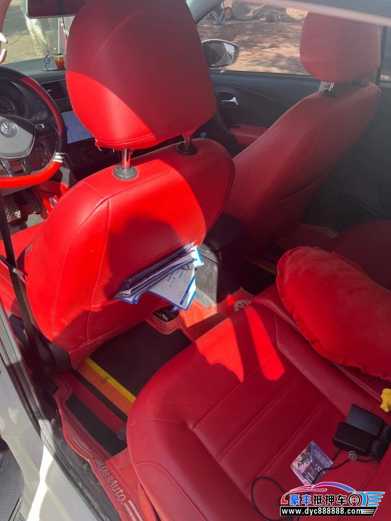 17年大众poloSUV抵押车出售