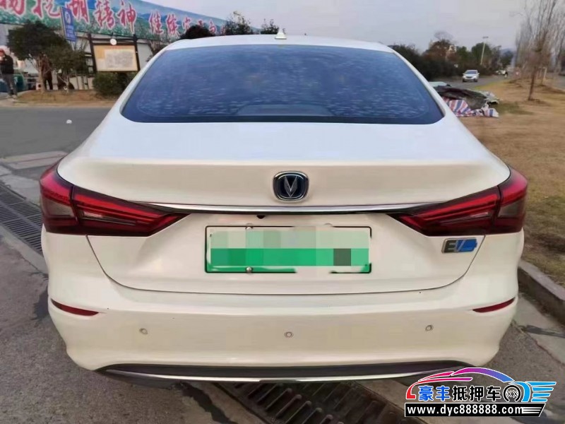 19年长安逸动轿车抵押车出售