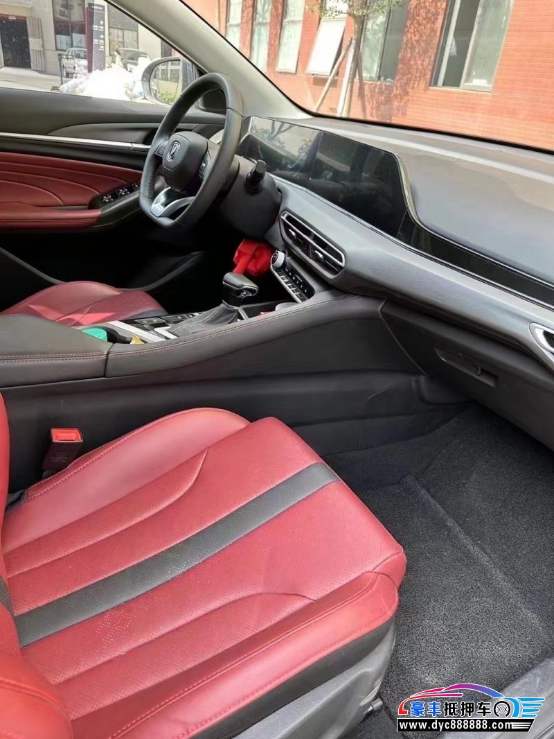 21年长安逸动轿车抵押车出售