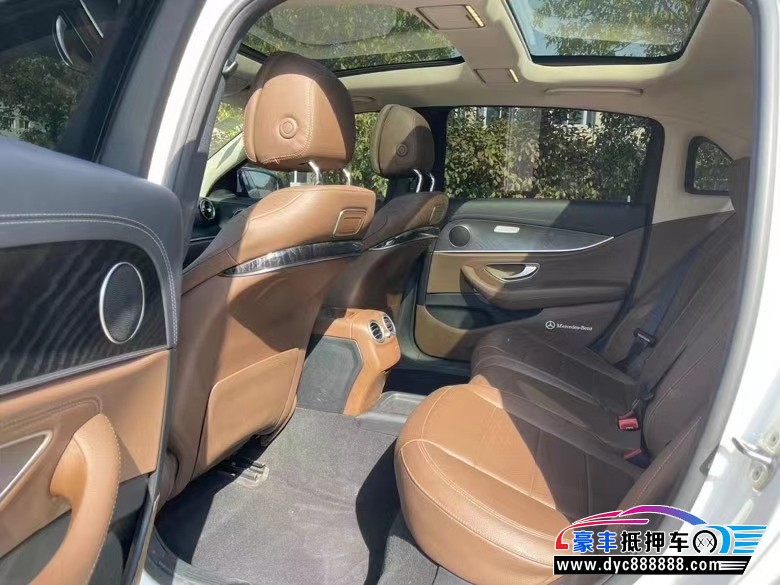 18年奔驰E轿车抵押车出售