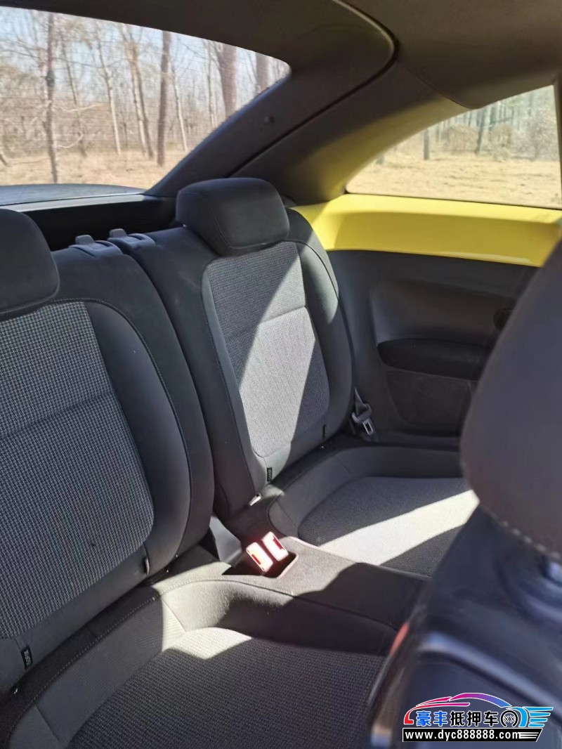 15年大众甲壳虫轿车抵押车出售