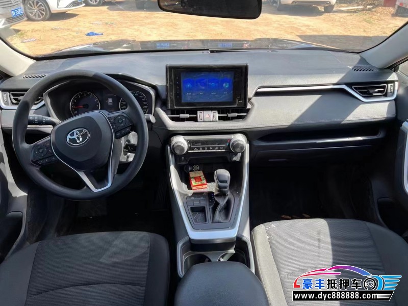 21年丰田RAV4荣放轿车抵押车出售