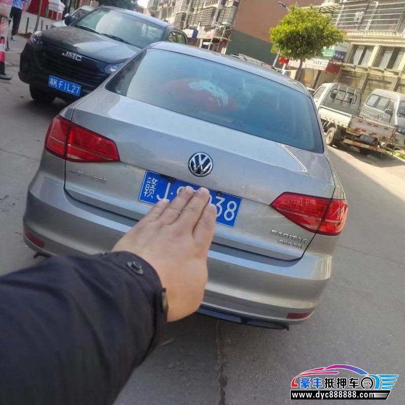 18年大众速腾轿车抵押车出售