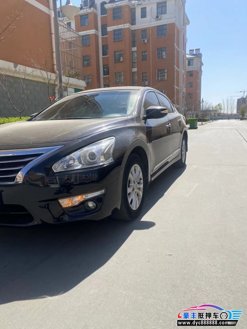 16年日产天籁轿车抵押车出售