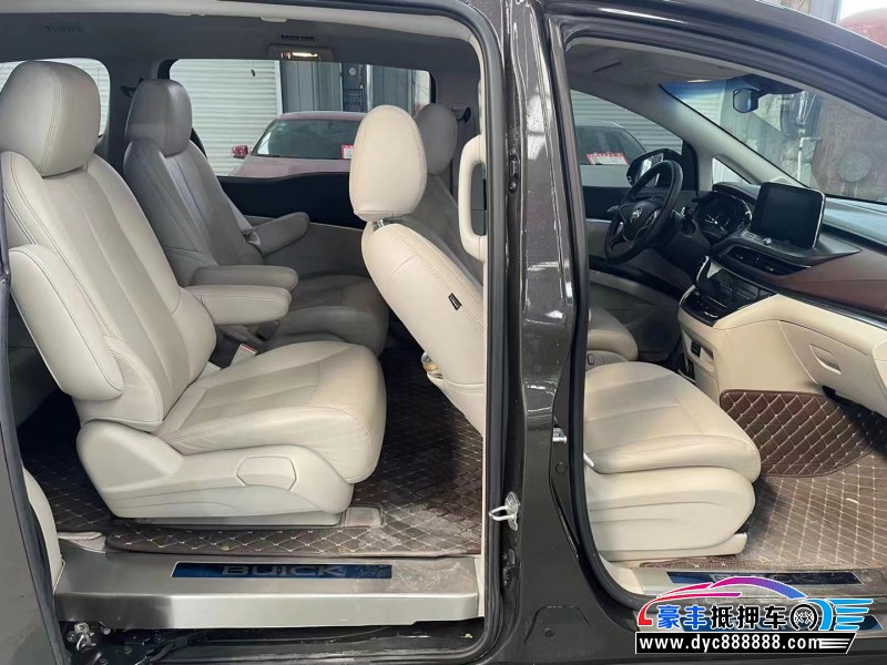 21年别克GL8SUV抵押车出售