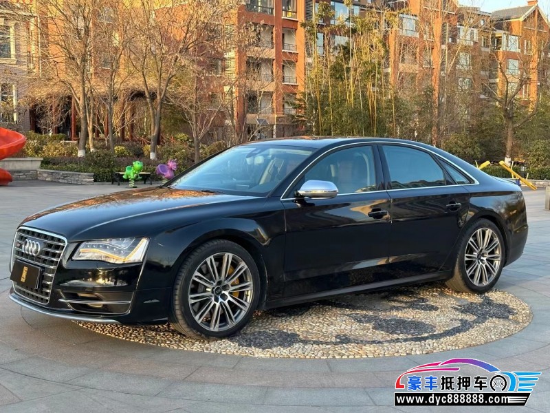 14年奥迪S8轿车抵押车出售