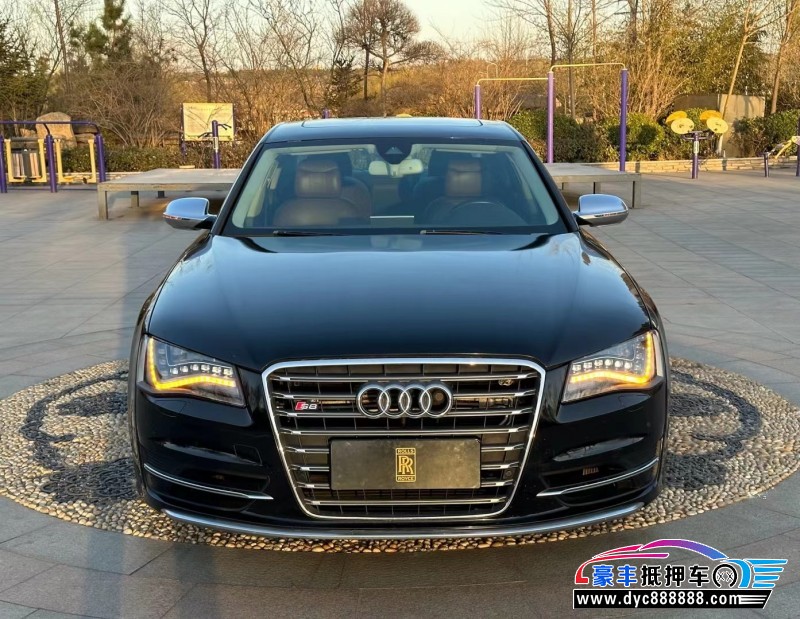 14年奥迪S8轿车抵押车出售