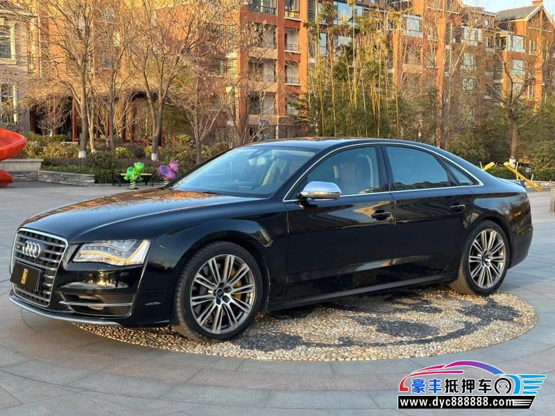 14年奥迪S8轿车抵押车出售