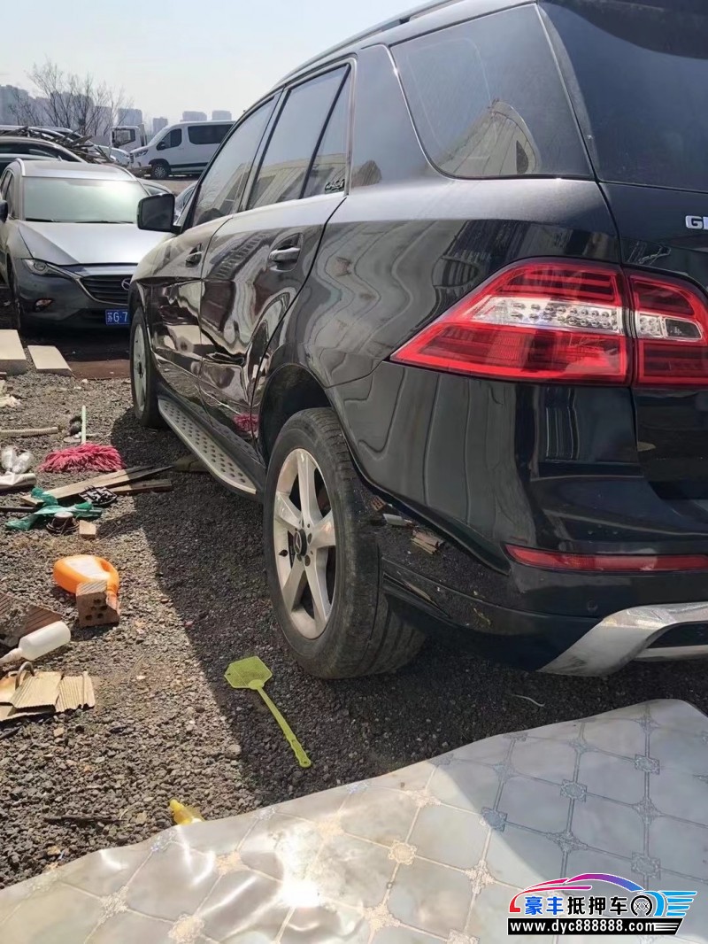 15年奔驰ML轿车抵押车出售