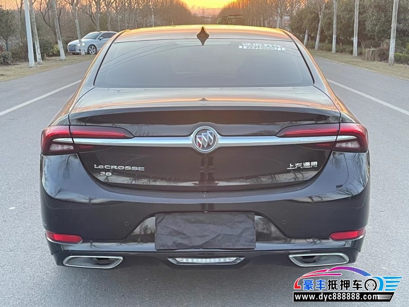 20年别克君越轿车抵押车出售