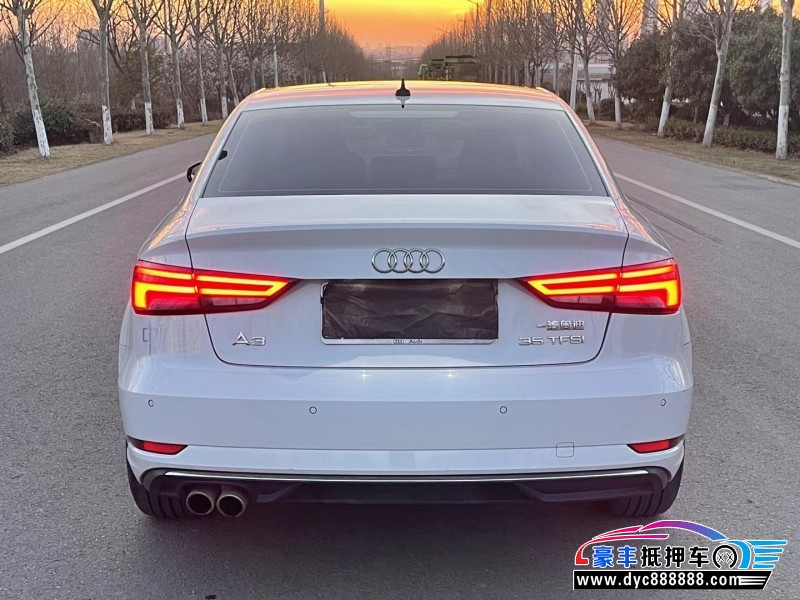 19年奥迪A3轿车抵押车出售