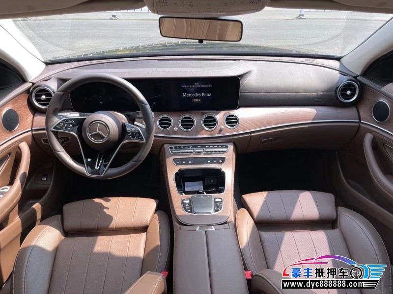 22年奔驰E轿车抵押车出售