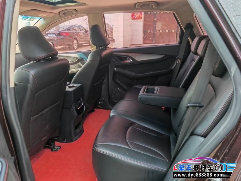 16年宝骏560SUV抵押车出售