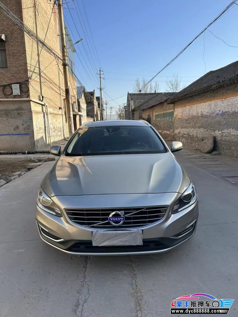 17年沃尔沃V60SUV抵押车出售