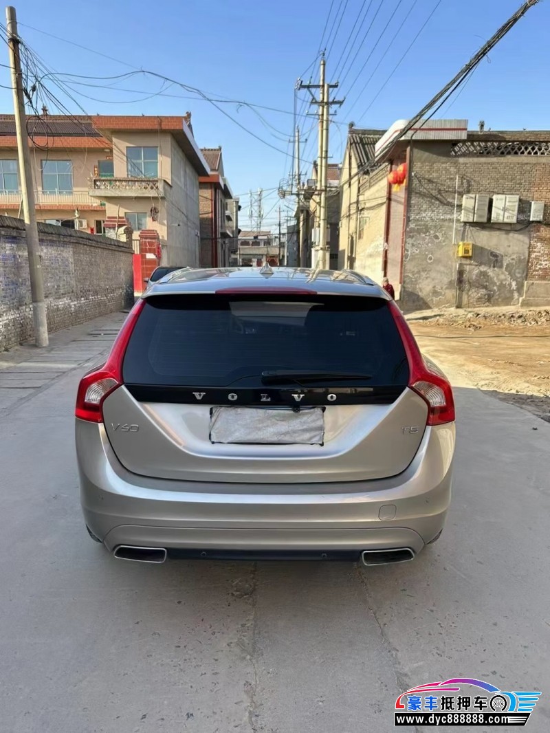 17年沃尔沃V60SUV抵押车出售