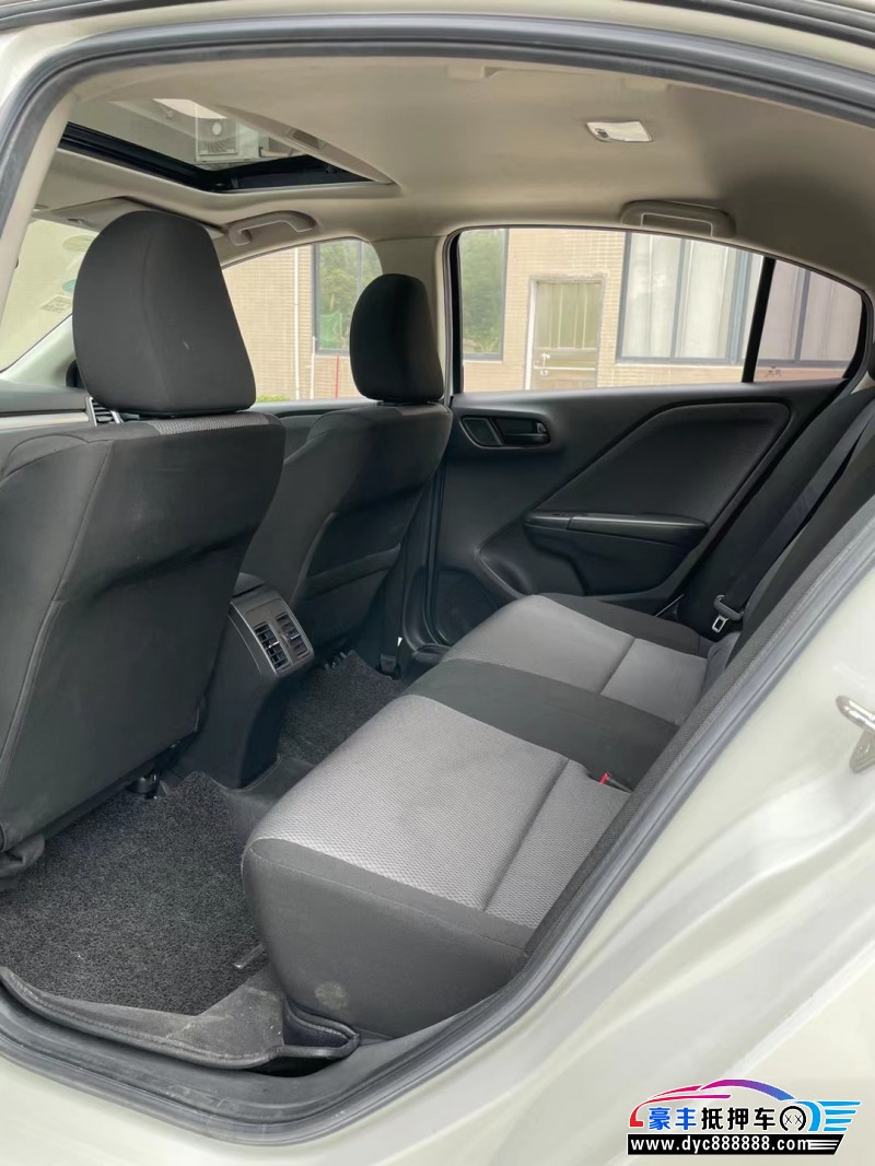 16年本田竞瑞轿车抵押车出售