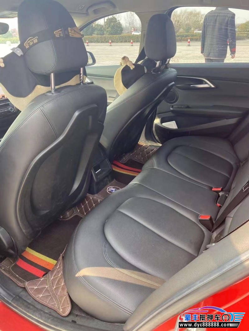 20年宝马1系轿车抵押车出售