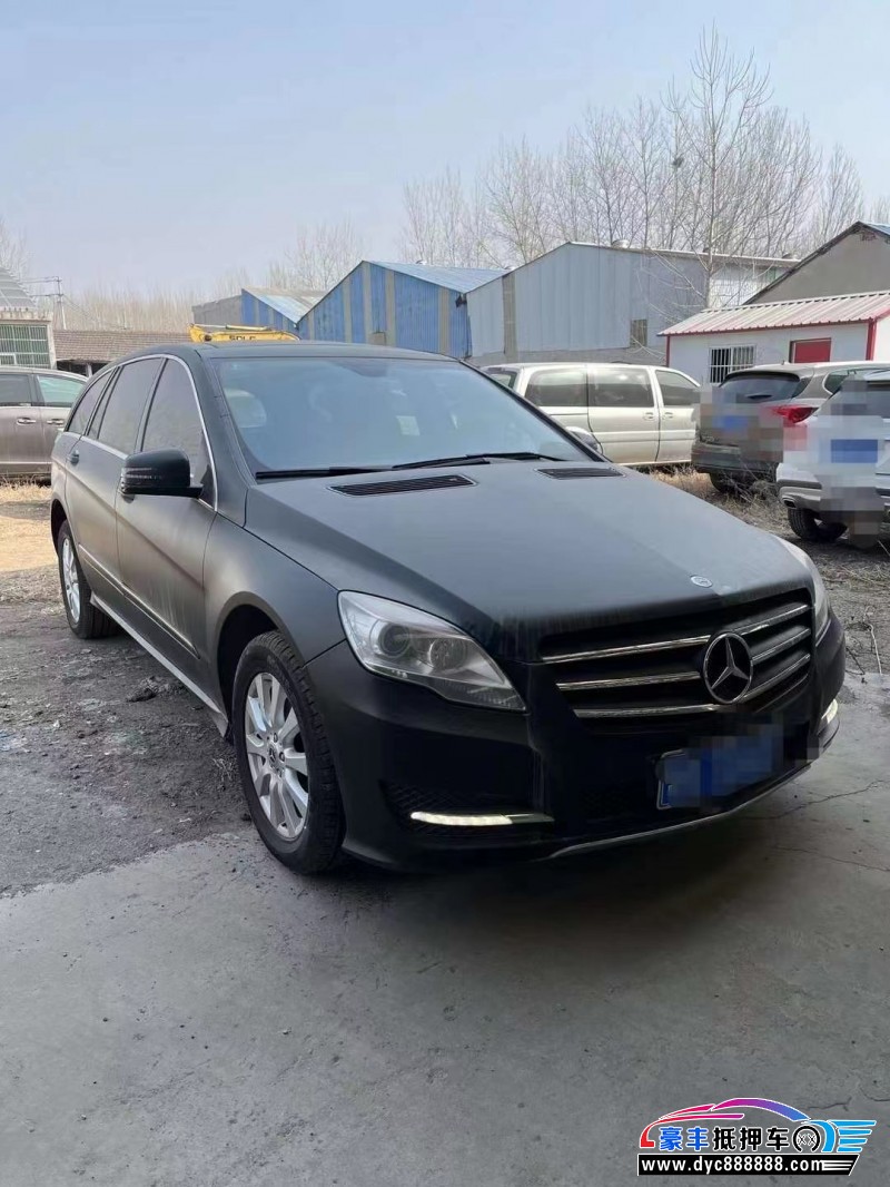 10年奔驰R级轿车抵押车出售