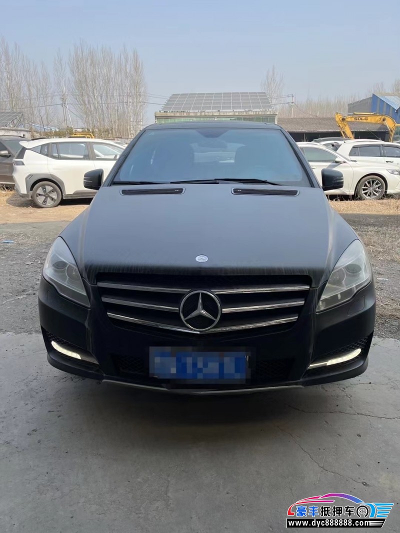 10年奔驰R级轿车抵押车出售