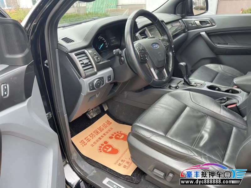 17年福特撼路者轿车抵押车出售