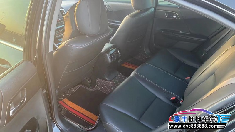 16年本田雅阁轿车抵押车出售