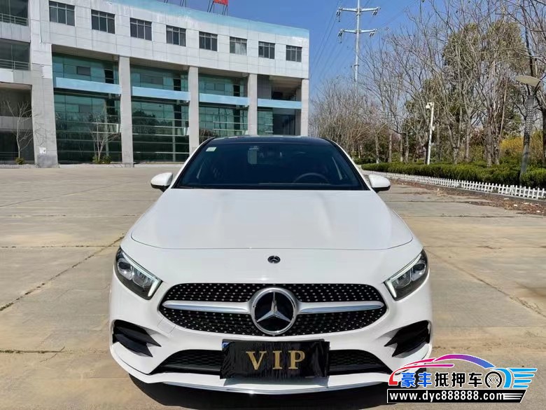 21年奔驰A轿车抵押车出售