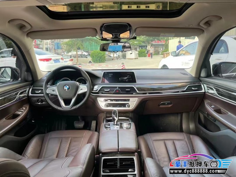 18年宝马7系轿车抵押车出售