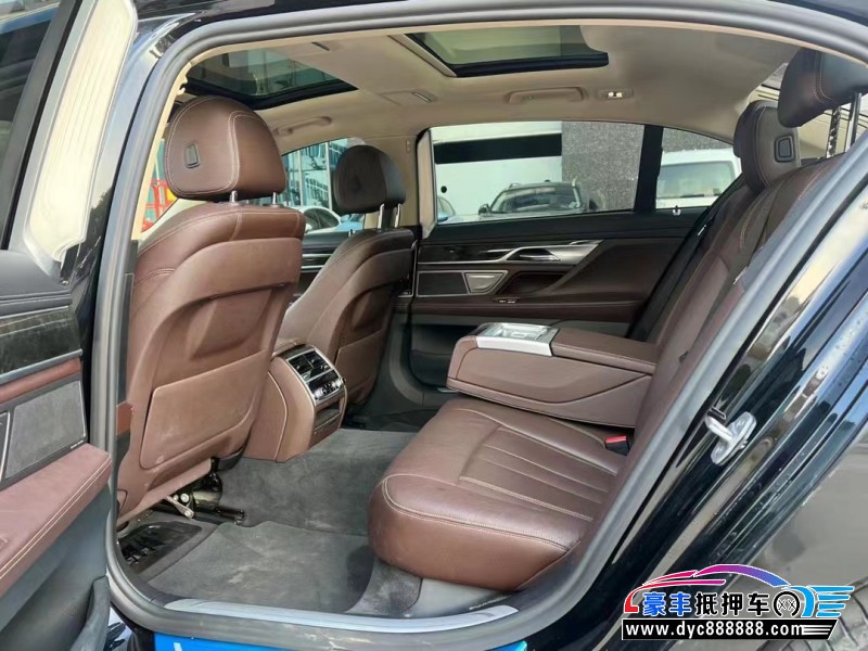 18年宝马7系轿车抵押车出售