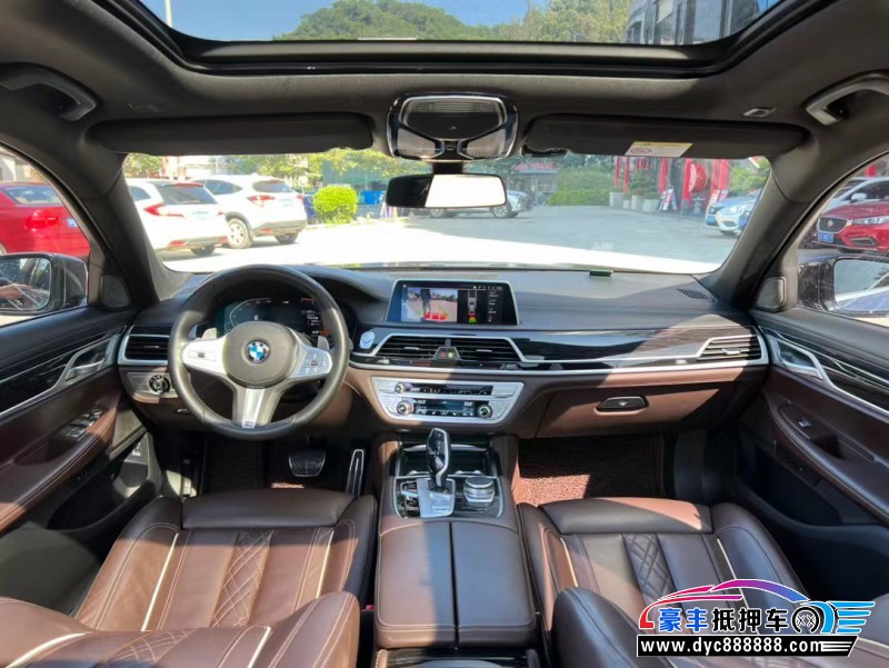 20年宝马7系轿车抵押车出售