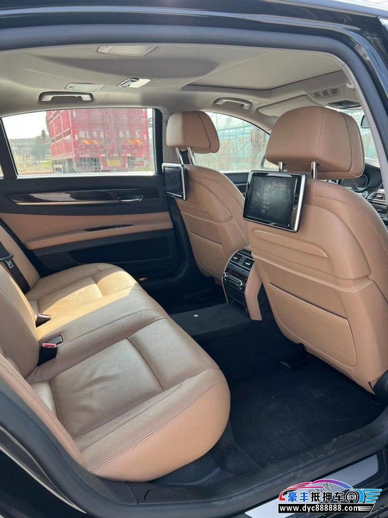 15年宝马7系轿车抵押车出售