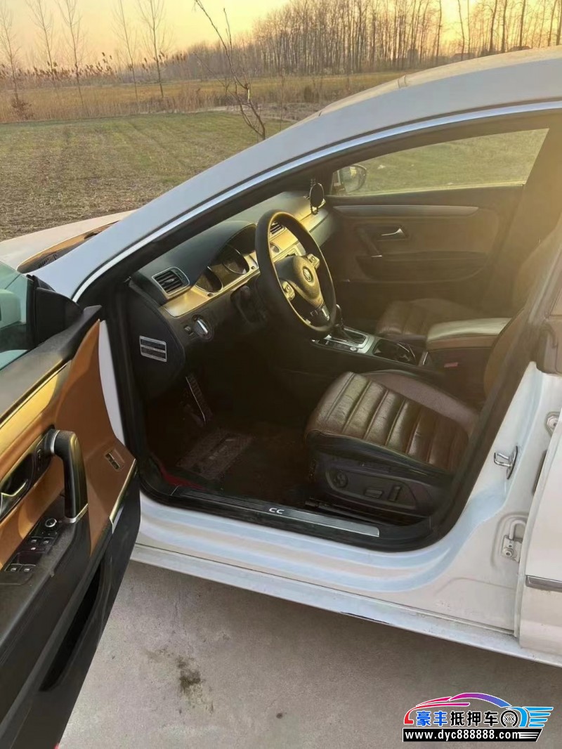 13年大众CC轿车抵押车出售