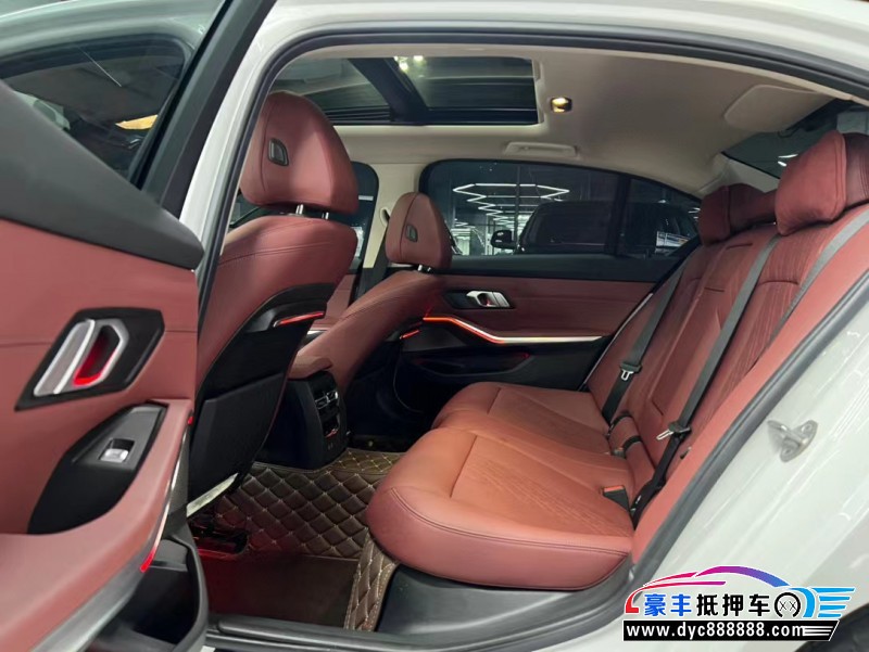 21年宝马3系轿车抵押车出售