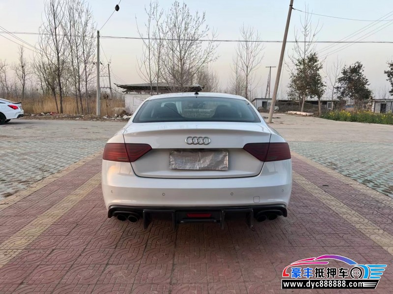 12年奥迪S5轿车抵押车出售