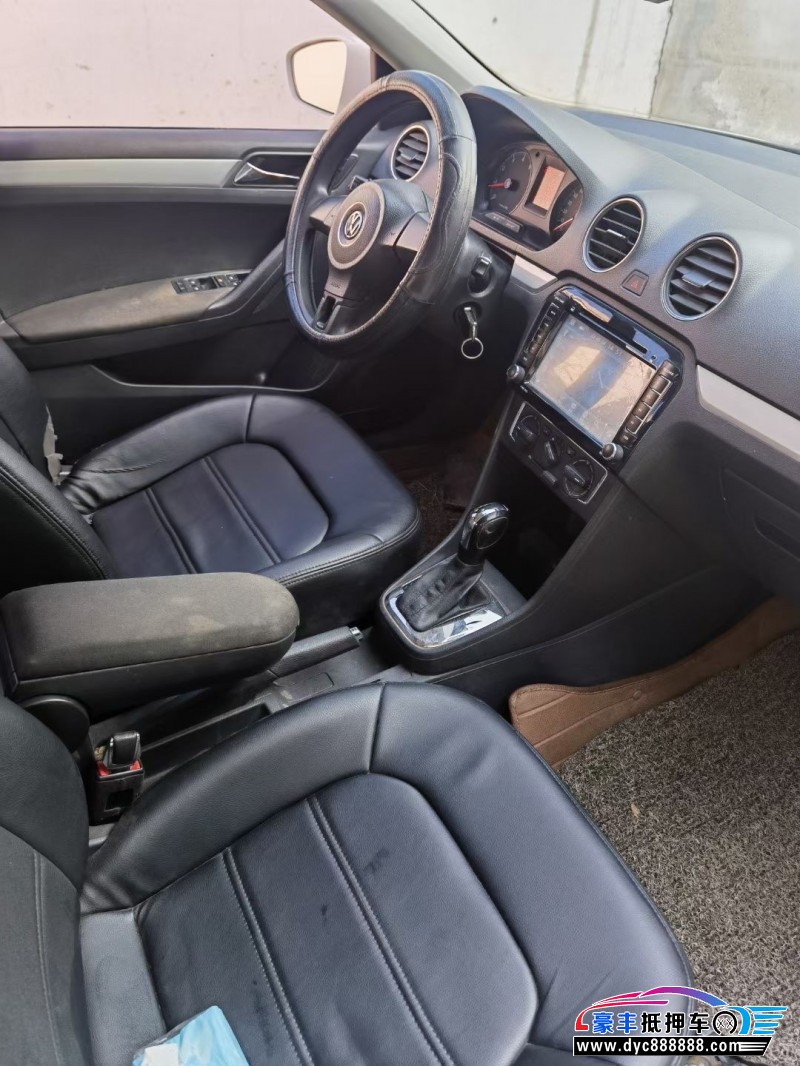 13年大众捷达轿车抵押车出售