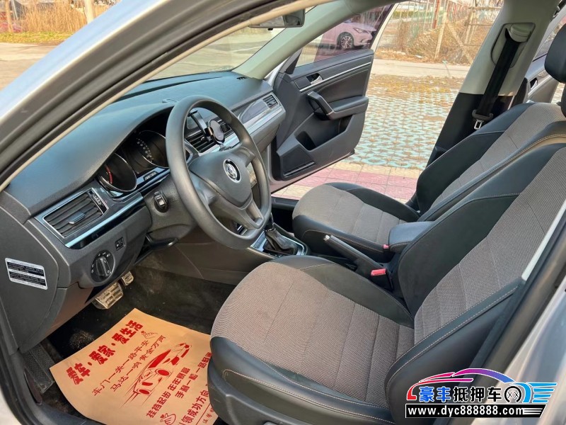 17年大众蔚领轿车抵押车出售