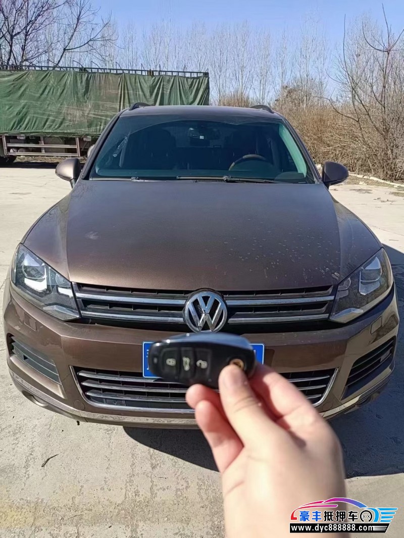 11年大众途锐轿车抵押车出售