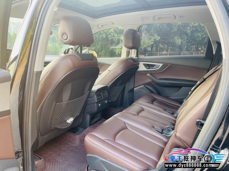 17年奥迪Q7轿车抵押车出售