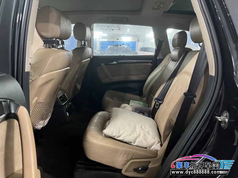 13年奥迪Q7轿车抵押车出售