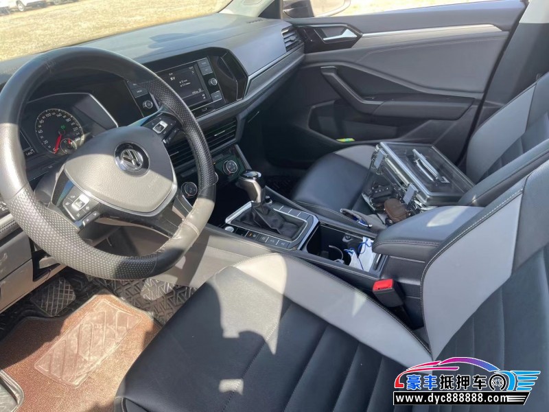 20年大众速腾轿车抵押车出售