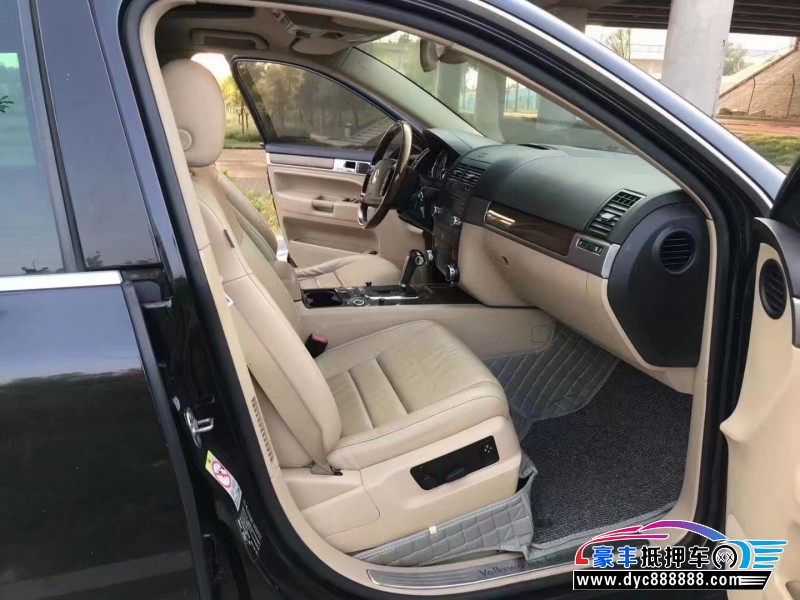 10年大众途锐SUV抵押车出售