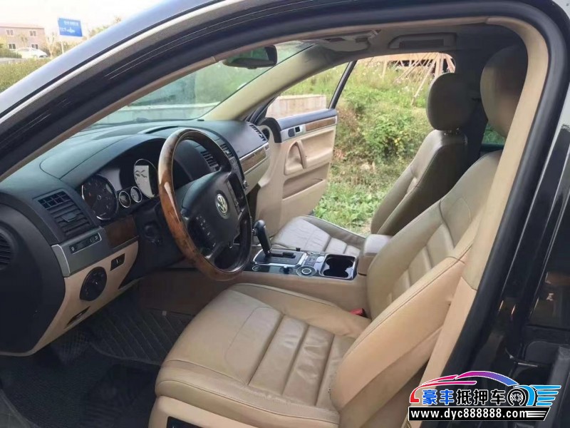 10年大众途锐SUV抵押车出售