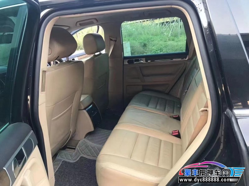 10年大众途锐SUV抵押车出售