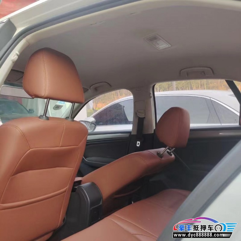 17年大众宝来轿车抵押车出售